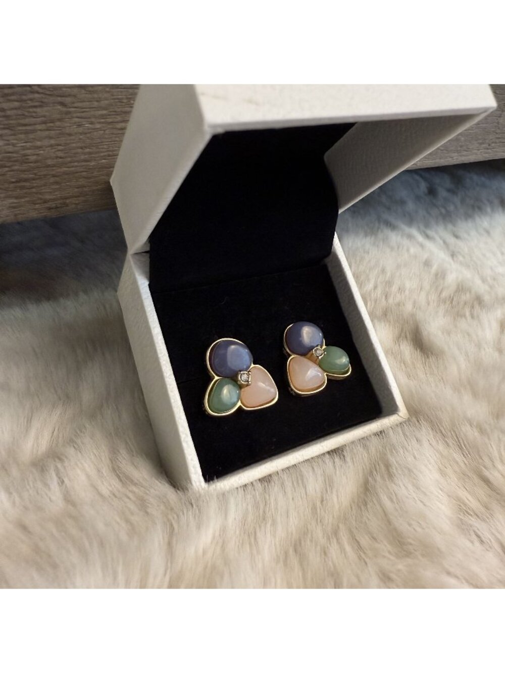 Vintage Avon Tricolor Cabochon Trio Elegant Clip On Earrings